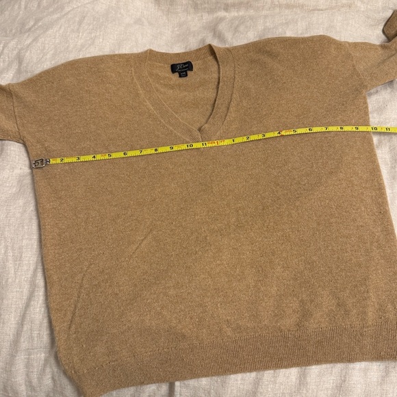J. Crew Tan Cashmere Knit V-neck Boyfriend Pullover Sweater Women's Size XXS - Picture 4 of 7
